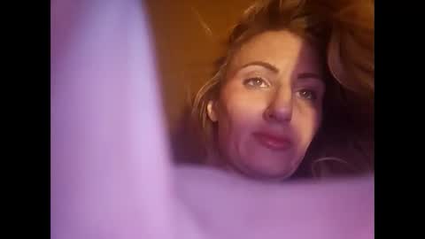 Gia  online show from 01/10/25, 07:00