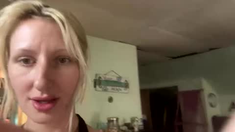 Gia  online show from 09/16/25, 04:41