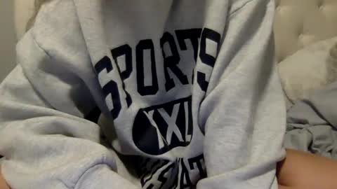 Snapshot of blondebunnyx1 chatting on 01/26/25, 04:41 Blondebunnyx1 online show from 01/26/25, 04:41