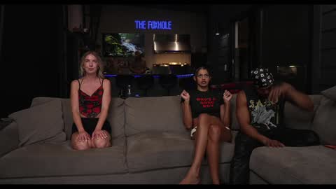 Snapshot of blondefoxsilverfox chatting on 10/04/25, 01:47 blondefoxsilverfox online show from 10/04/25, 01:47