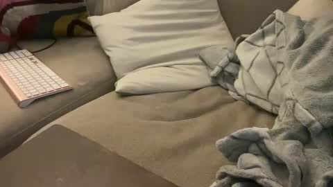 IM TRYNG online show from 11/05/25, 01:05