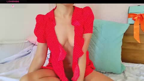 Snapshot of blondiesweet chatting on 05/19/26, 07:26 Sasha online show from 05/19/26, 07:26