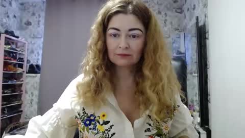 Snapshot of blondmilfs chatting on 01/19/25, 11:34 BlondMILfs online show from 01/19/25, 11:34