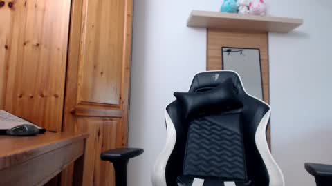 blondyelena online show from 10/01/25, 08:31