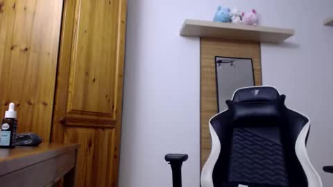 blondyelena online show from 10/04/25, 07:39