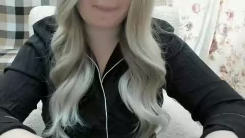 Snapshot of blondymargaret chatting on 03/01/25, 10:24 blondymargaret online show from 03/01/25, 10:24