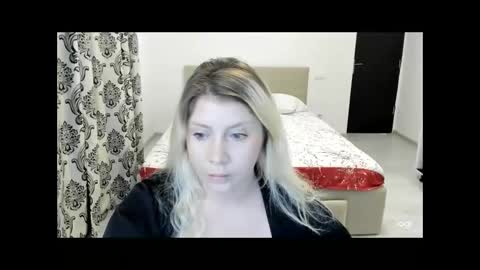 Snapshot of blondysarah chatting on 02/21/26, 10:33 blondysarah online show from 02/21/26, 10:33