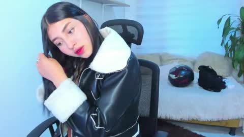 bloom_flower1 online show from 12/03/25, 11:30