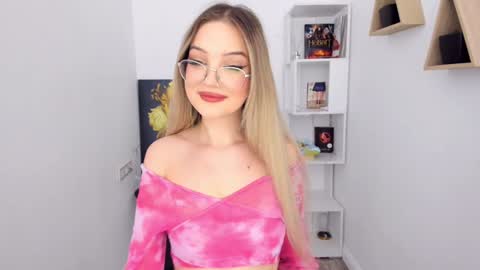 Sophia online show from 01/21/25, 03:21