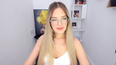 Sophia online show from 01/28/25, 11:28