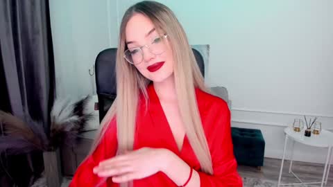 Sophia online show from 02/03/25, 08:03