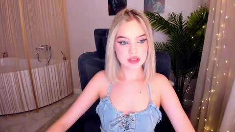 Sophia online show from 03/09/25, 01:46