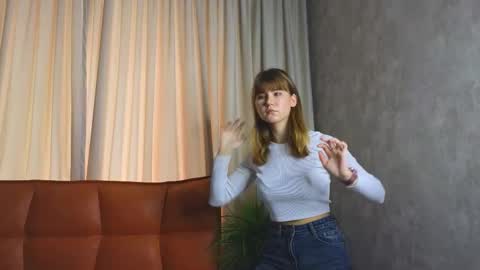 BloomNoir online show from 11/11/25, 07:19