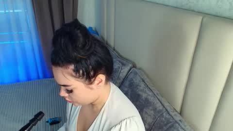 Welcome guysMy name KatePVT its Open online show from 09/12/25, 06:35