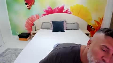 Nico online show from 11/18/25, 04:33