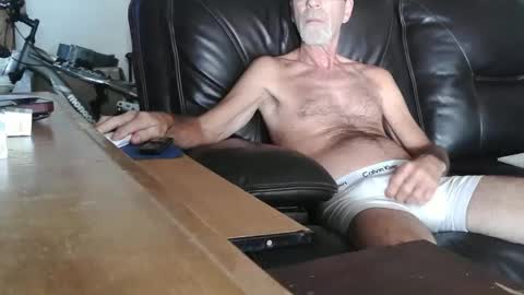 Snapshot of blue642 chatting on 06/08/26, 11:54 blue642 online show from 06/08/26, 11:54