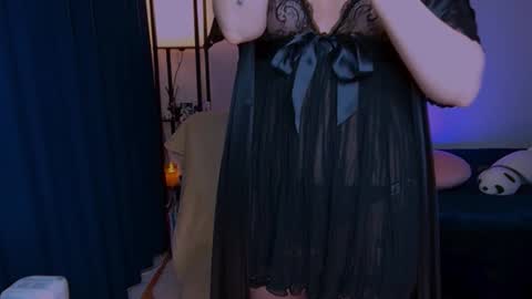 Snapshot of blue_bonnie_larsson chatting on 01/19/25, 10:17 Bonnie fon tease online show from 01/19/25, 10:17