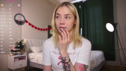 Adeline online show from 03/07/26, 05:37