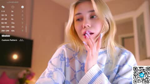 Adeline online show from 04/01/26, 01:41