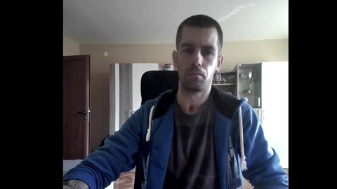 Snapshot of blue_eyed_wolf chatting on 10/22/25, 06:24 Runaway online show from 10/22/25, 06:24