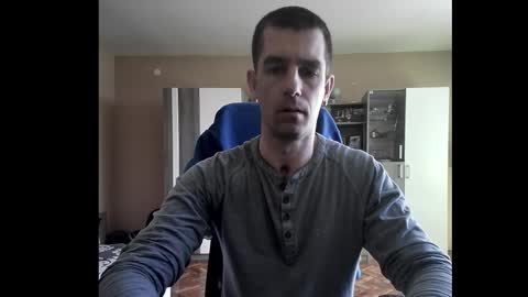 Snapshot of blue_eyed_wolf chatting on 02/19/26, 11:39 Runaway online show from 02/19/26, 11:39