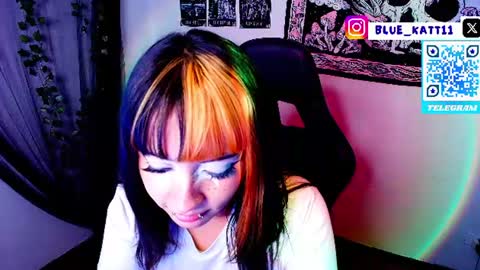 Snapshot of blue_katt chatting on 06/25/26, 05:12 blue katt online show from 06/25/26, 05:12