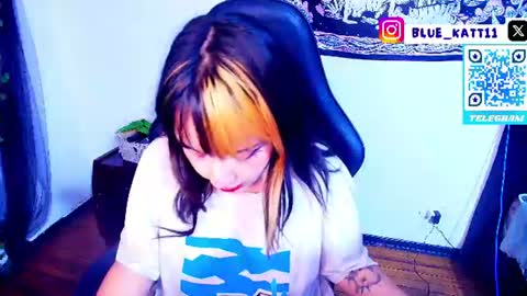 Snapshot of blue_katt chatting on 07/29/26, 03:59 blue katt online show from 07/29/26, 03:59
