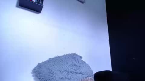 Snapshot of blue_morningstar chatting on 09/23/25, 01:47 bunbury online show from 09/23/25, 01:47