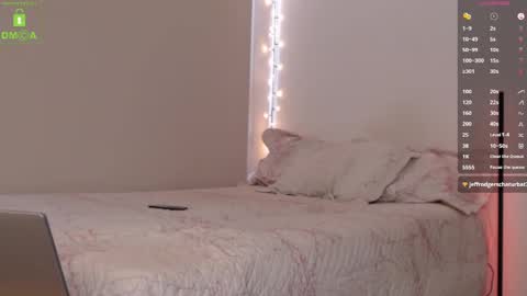 Blue online show from 10/03/25, 02:47