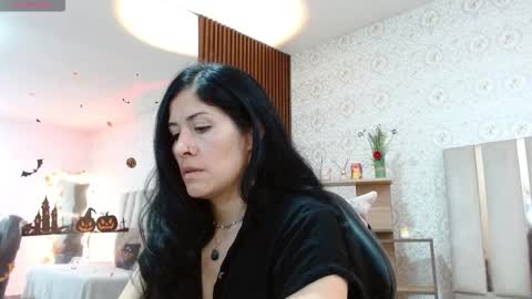 blue_tay1 online show from 11/05/25, 11:54