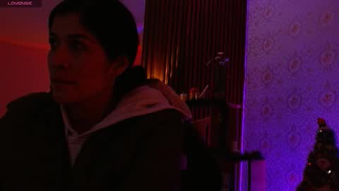 blue_tay1 online show from 12/04/25, 11:41