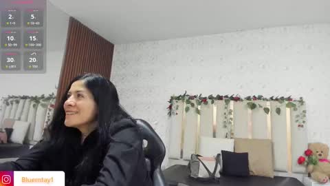 blue_tay1 online show from 02/15/26, 12:03