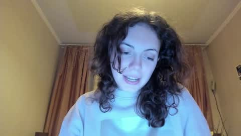 Snapshot of blueberrynight chatting on 01/13/25, 04:19 Elisa online show from 01/13/25, 04:19