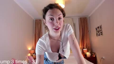 Snapshot of blueberrynight chatting on 01/17/25, 03:22 Elisa online show from 01/17/25, 03:22