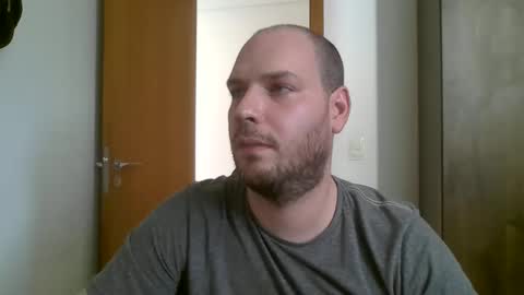 Snapshot of bluec2c chatting on 12/19/24, 06:56 Blue online show from 12/19/24, 06:56