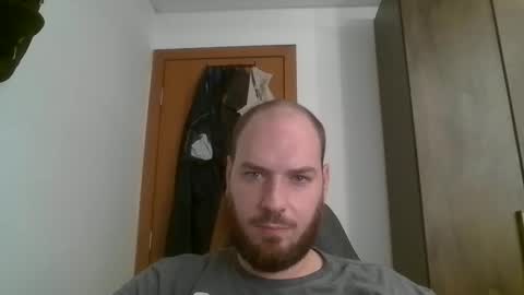 Snapshot of bluec2c chatting on 02/05/25, 02:37 Blue online show from 02/05/25, 02:37