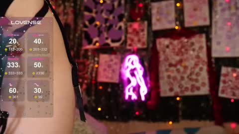 Snapshot of bluecherryyy chatting on 01/07/26, 06:32 Lika online show from 01/07/26, 06:32