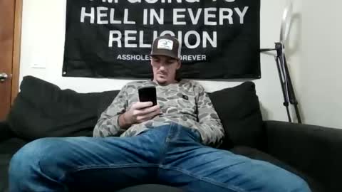 Snapshot of bluecollarfck chatting on 02/09/26, 12:42 Dominick Wyte online show from 02/09/26, 12:42