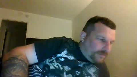 Snapshot of bluedemoneyes1986 chatting on 09/17/25, 02:24 bluedemoneyes1986 online show from 09/17/25, 02:24