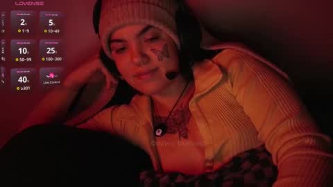 Snapshot of bluedweeb chatting on 09/28/25, 03:12 Blue online show from 09/28/25, 03:12