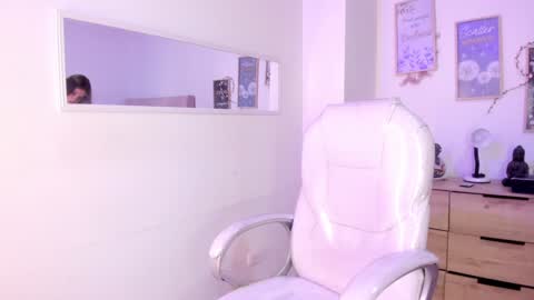        online show from 02/08/25, 03:21