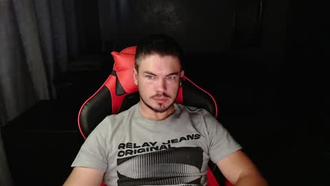 blueeyeboy0 online show from 12/14/24, 04:12