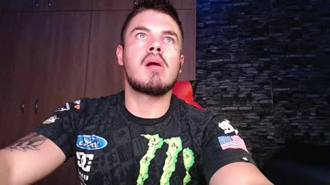 blueeyeboy0 online show from 02/16/25, 05:04