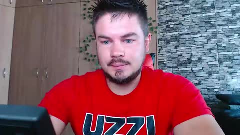 blueeyeboy0 online show from 10/31/25, 07:53