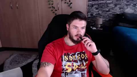 blueeyeboy0 online show from 07/08/26, 12:09