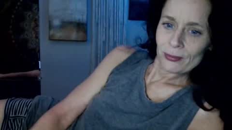 Snapshot of blueeyedlie chatting on 02/12/26, 03:29 Blueeyedlie online show from 02/12/26, 03:29
