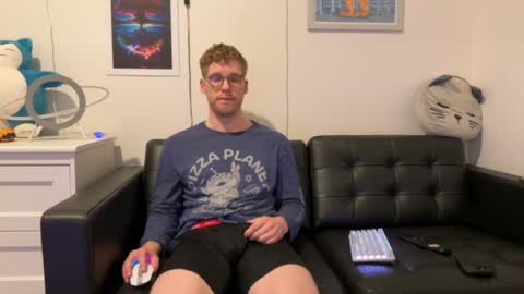 Snapshot of blueeyedtallguy chatting on 12/29/24, 06:24 blueeyedtallguy online show from 12/29/24, 06:24