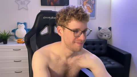 Snapshot of blueeyedtallguy chatting on 01/14/25, 01:58 blueeyedtallguy online show from 01/14/25, 01:58