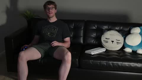 Snapshot of blueeyedtallguy chatting on 09/10/25, 02:11 blueeyedtallguy online show from 09/10/25, 02:11