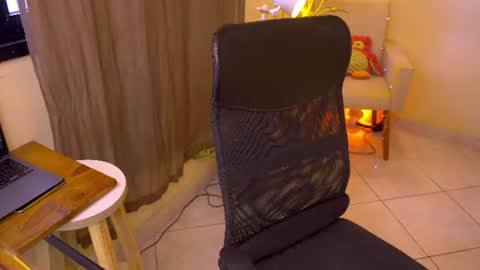 FLORAA online show from 06/30/26, 02:51